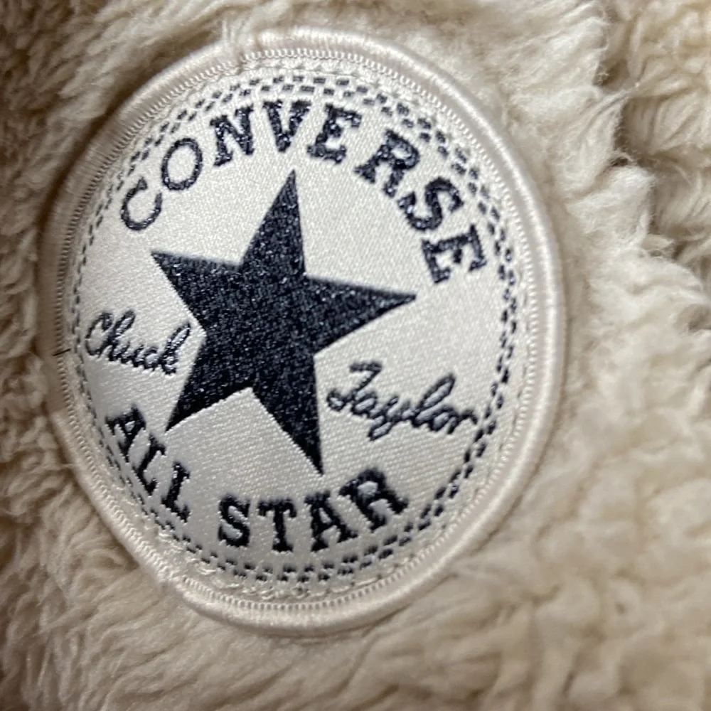 Converse kids Cream Fleece Jacket sz L